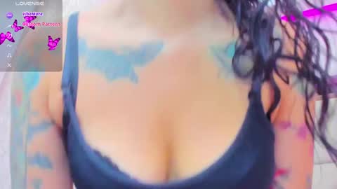 LUNNA online show from March 5, 5:29 pm