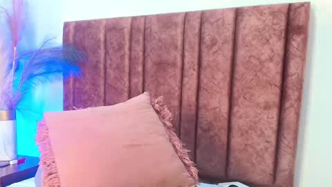 Agathaa white online show from October 3, 2:44 pm