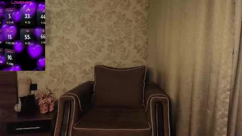 Agnes online show from October 31, 9:52 pm