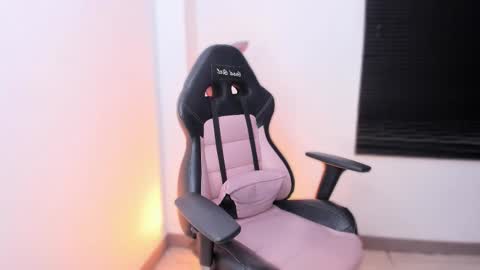 Ahmara  online show from December 4, 11:45 am