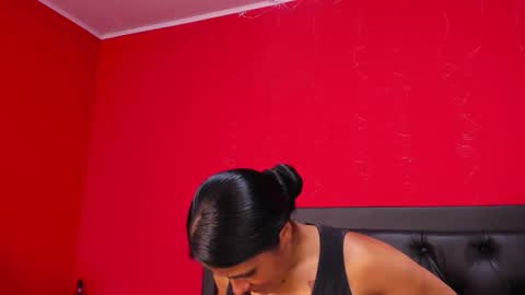 Ailyn online show from March 6, 11:22 pm