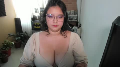 Catalina online show from September 10, 1:44 pm