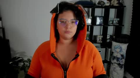 Catalina online show from December 16, 11:12 am