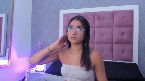 Ailen online show from October 28, 12:33 pm