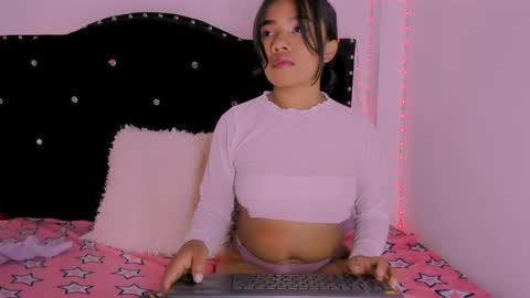 Ainhara  online show from January 9, 3:22 am