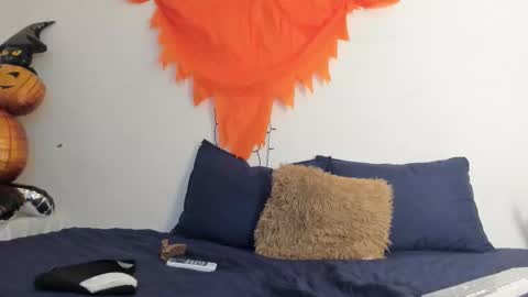 Ainoa  online show from October 22, 8:36 pm