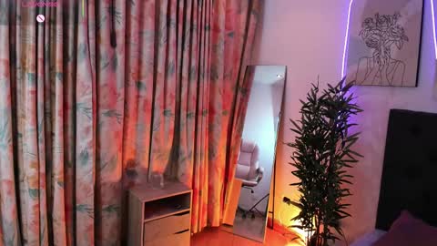 Aisha online show from February 22, 11:35 am