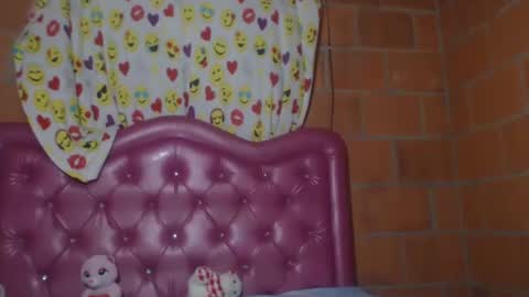 aisha koswell3 online show from February 20, 11:54 pm