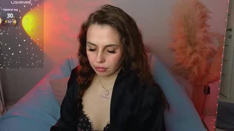 Aisha online show from October 14, 3:47 pm