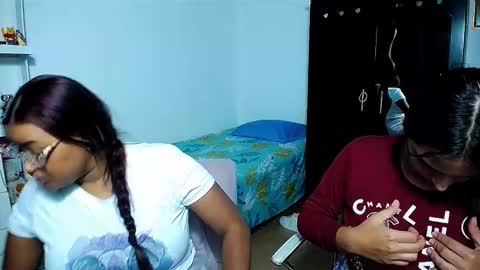 aisha_stacey0410 online show from February 1, 3:27 am