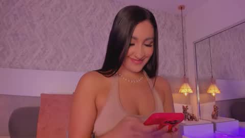 Aisha online show from November 17, 2:40 pm