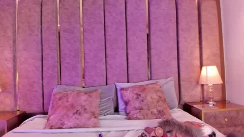 AishaValcazar online show from March 4, 4:08 am