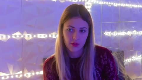 Aisha online show from November 25, 6:15 am