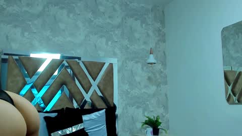 little aitana  online show from December 5, 3:59 am