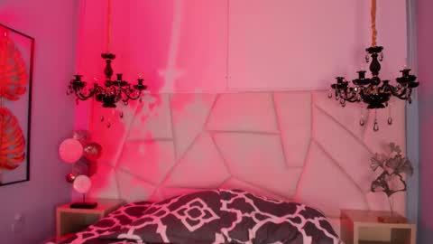 Aitana Hilton  online show from January 7, 1:14 pm