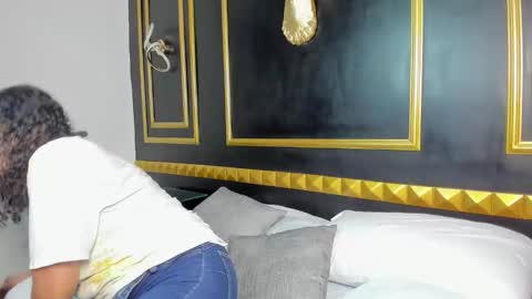 Aixa Burgos online show from November 12, 12:25 pm