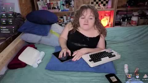 Natalie online show from December 4, 1:57 pm