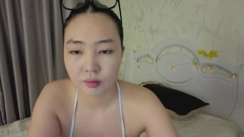 Kim online show from November 13, 3:33 pm