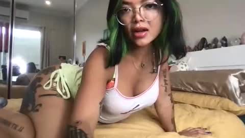 Akira Zay online show from December 16, 5:57 am