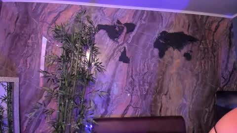 ALAHIA online show from February 2, 5:23 pm