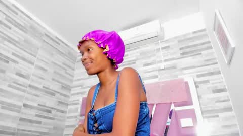 Alana online show from February 21, 6:37 pm