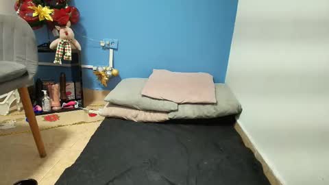 Alanah Prestoon online show from December 18, 3:55 am