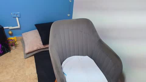 Alanah Prestoon online show from January 9, 8:46 pm