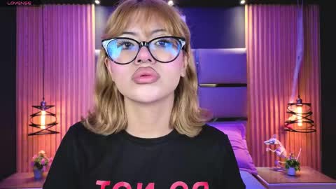 Sasha online show from April 15, 11:33 am