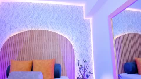 Alanna  online show from February 18, 1:10 am