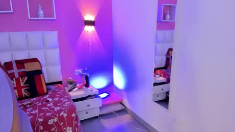 Ana online show from October 15, 7:49 pm