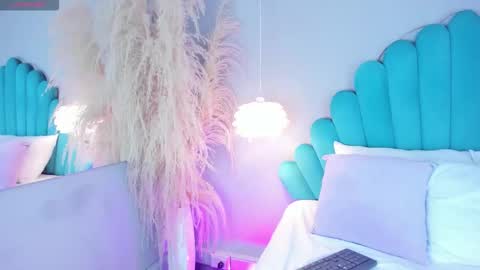 Alassia Hocthner online show from November 8, 11:48 am