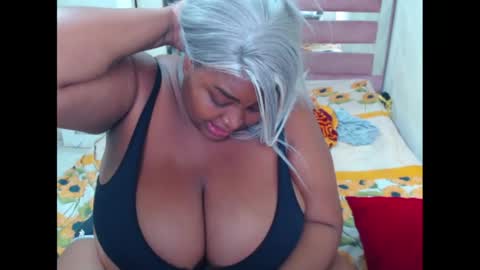 aleeinvein1 online show from June 16, 12:28 pm