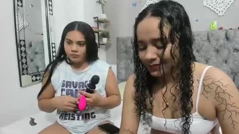 alejandra_evanss online show from January 6, 2:37 am