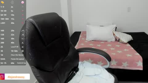 alejandra online show from April 12, 6:33 pm