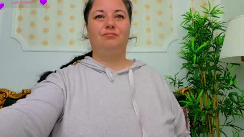 alesha_arabian_ online show from April 20, 4:04 am