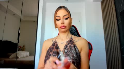 Alessa online show from December 17, 7:40 am