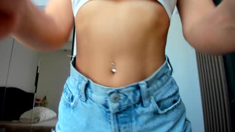 Alessa online show from January 8, 7:55 am