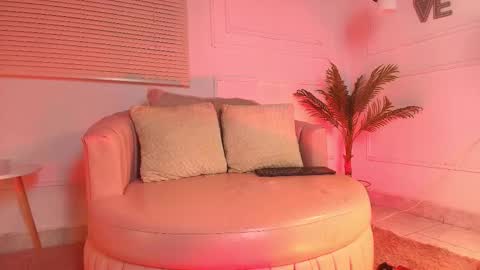 Alejandra  online show from October 24, 1:29 pm