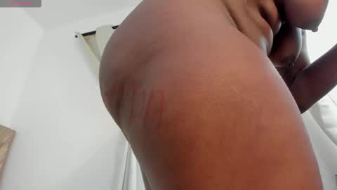 alessiiaa online show from November 12, 7:45 pm