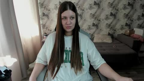 Aletta Oushen online show from April 7, 9:44 am