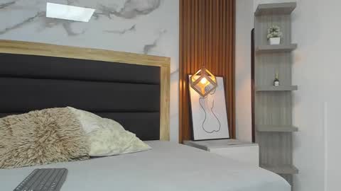 A L E X A  online show from October 31, 12:42 pm