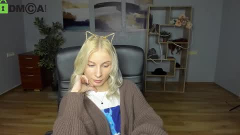 Alexa Woods online show from October 3, 11:10 pm