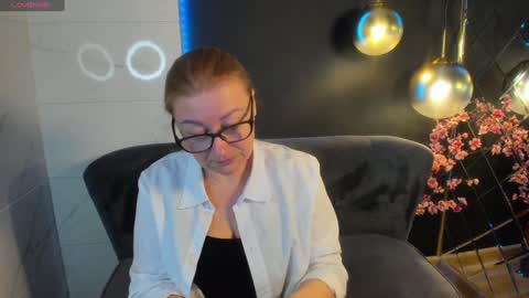 Alexandra online show from December 13, 1:55 pm