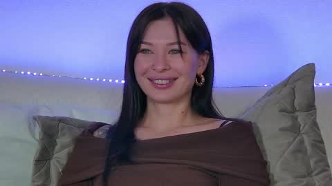 AlexandraBloom online show from February 20, 5:01 am