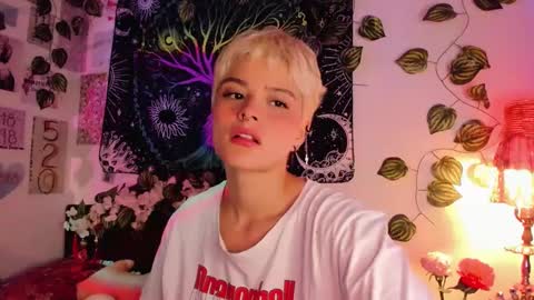 Alex online show from January 18, 6:21 pm