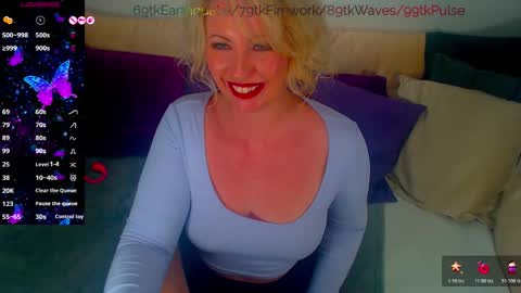 Alexine McQueen online show from January 16, 10:17 pm