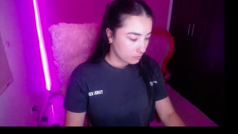 alexxa_1111 online show from September 20, 12:43 am