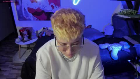 M O R R I S online show from October 12, 9:12 am