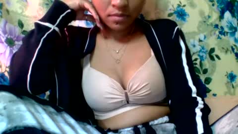 alia411613 online show from July 3, 10:54 am