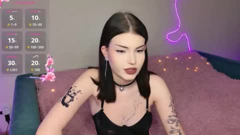 alice and james online show from December 19, 10:18 am